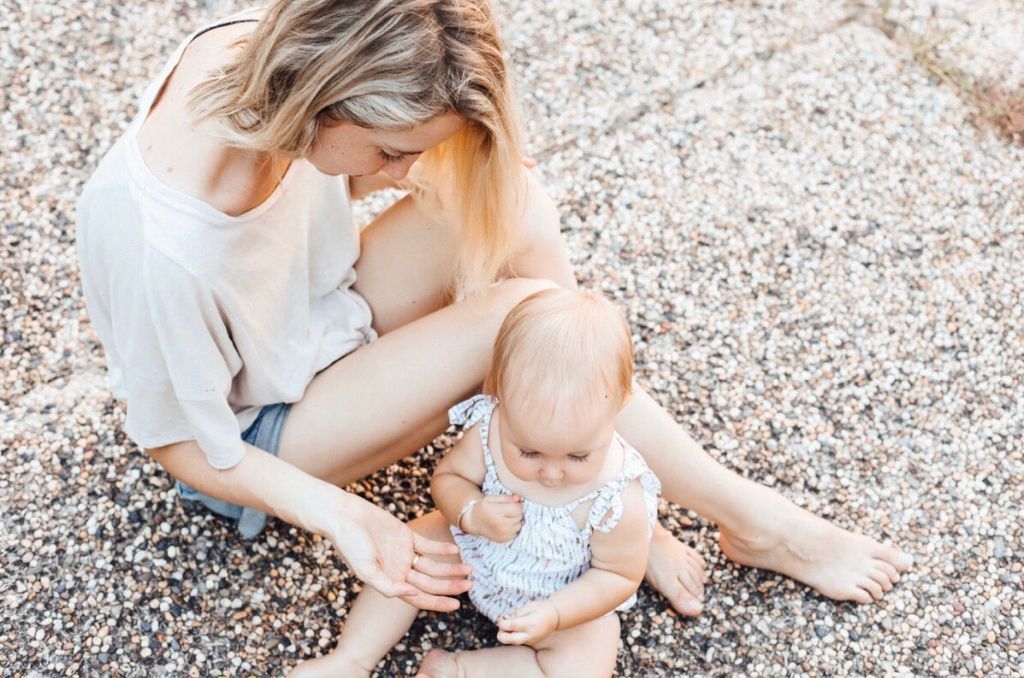 tips for dad to take better photos of mum and bub